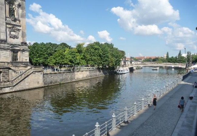 世界上最大的鱼缸是什么,全球最长最大的海洋鱼缸建造过程