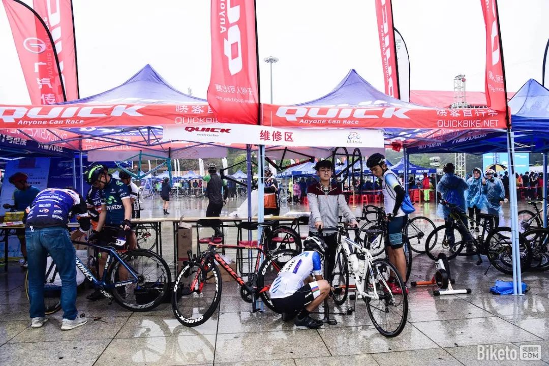 妈祖脚下冷雨战2019环大湾区自行车赛汕尾总决赛