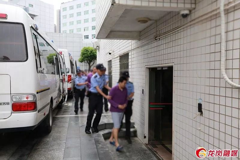 以诈骗手段实施盗窃,以套路贷手段诈骗财物