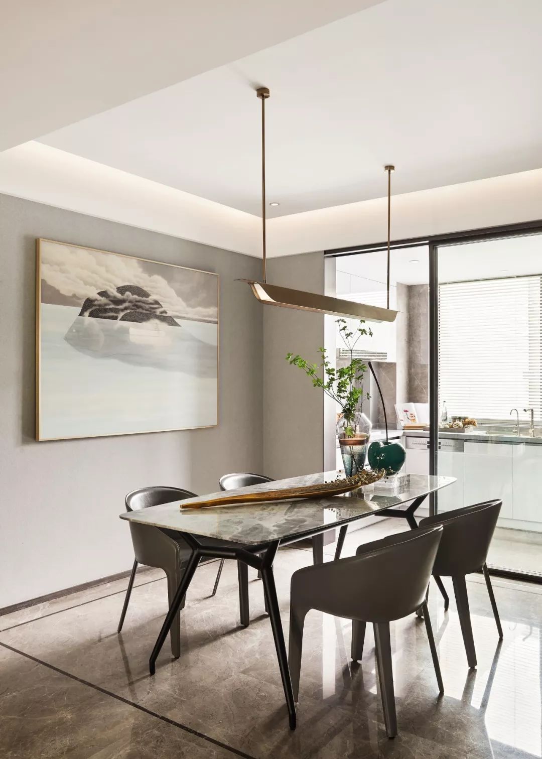 低调平实的叙事向度，于日常生活拾趣