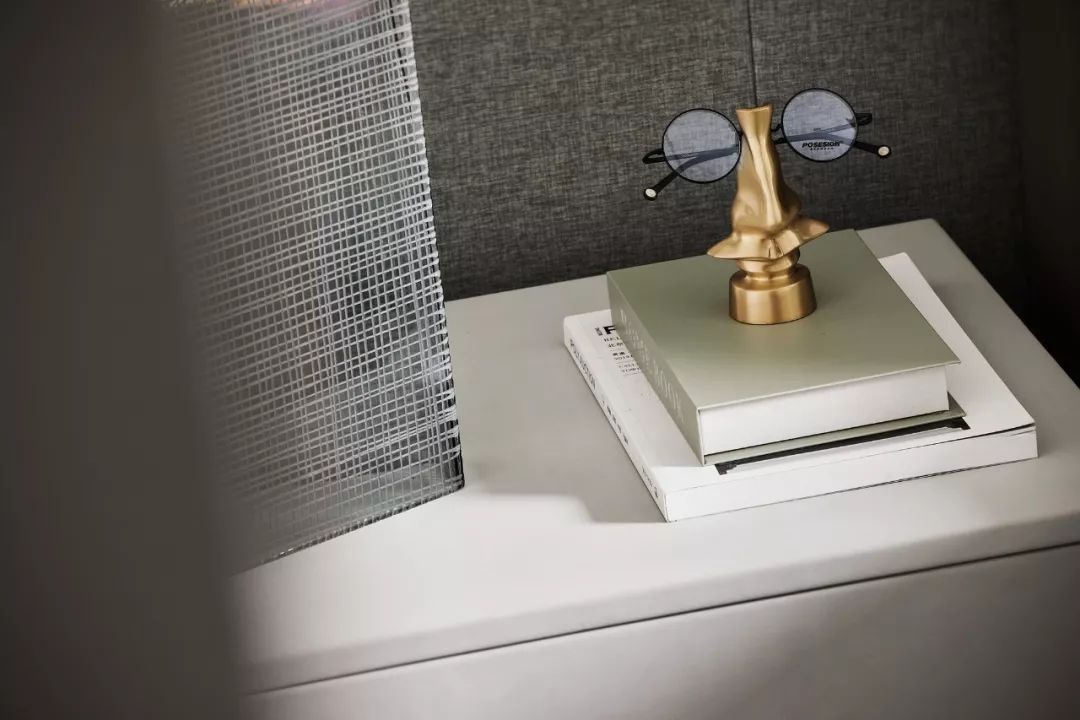 低调平实的叙事向度，于日常生活拾趣