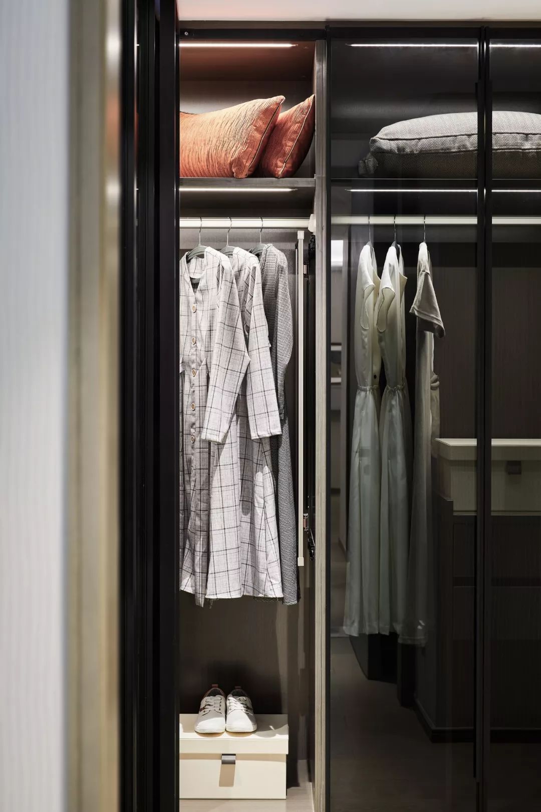 低调平实的叙事向度，于日常生活拾趣