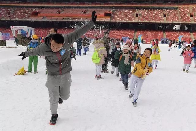 鸟巢欢乐冰雪季门票滑雪圈,鸟巢欢乐冰雪季开幕
