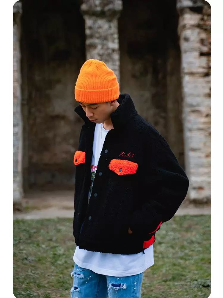 今天是秋冬服饰专场！长裤、帽衫、夹克都是秒杀价