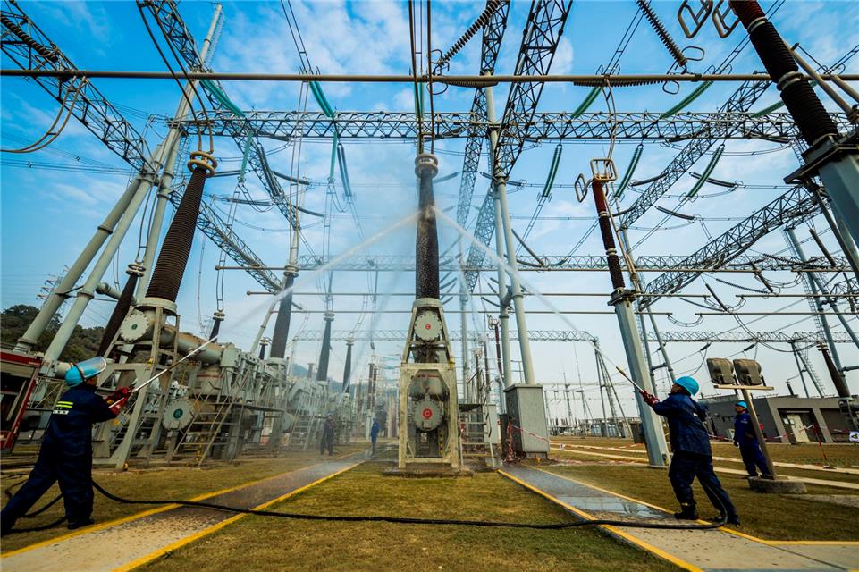 给电力设备冲洗,给电力系统洗澡