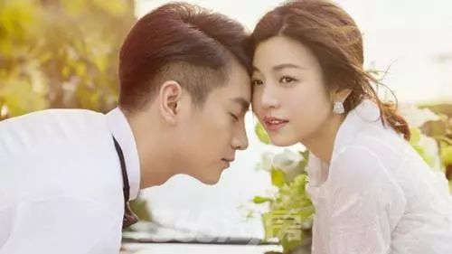 旧情再提，冷眼相对，娱乐圈小甜甜又双叒被曝婚变？