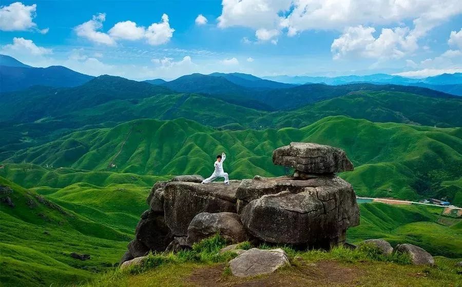 一天一块钱免费一整年！有福卡，尊享吃喝玩乐购特权，本地特惠生活一网打尽