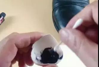 皮鞋把皮蹭掉了怎么处理,皮鞋蹭破皮咋处理