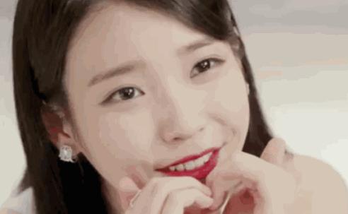 mac又纯又欲口红色号,mac粉嫩的口红色号