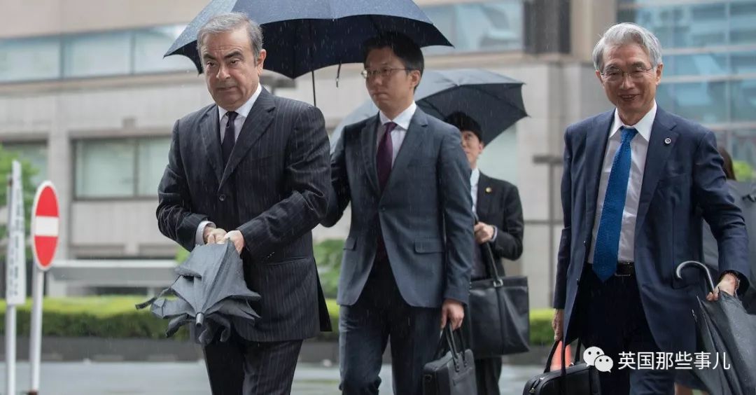 商界大佬“跨年大逃亡”终于被挖出幕后细节！还真就是谍战大片啊