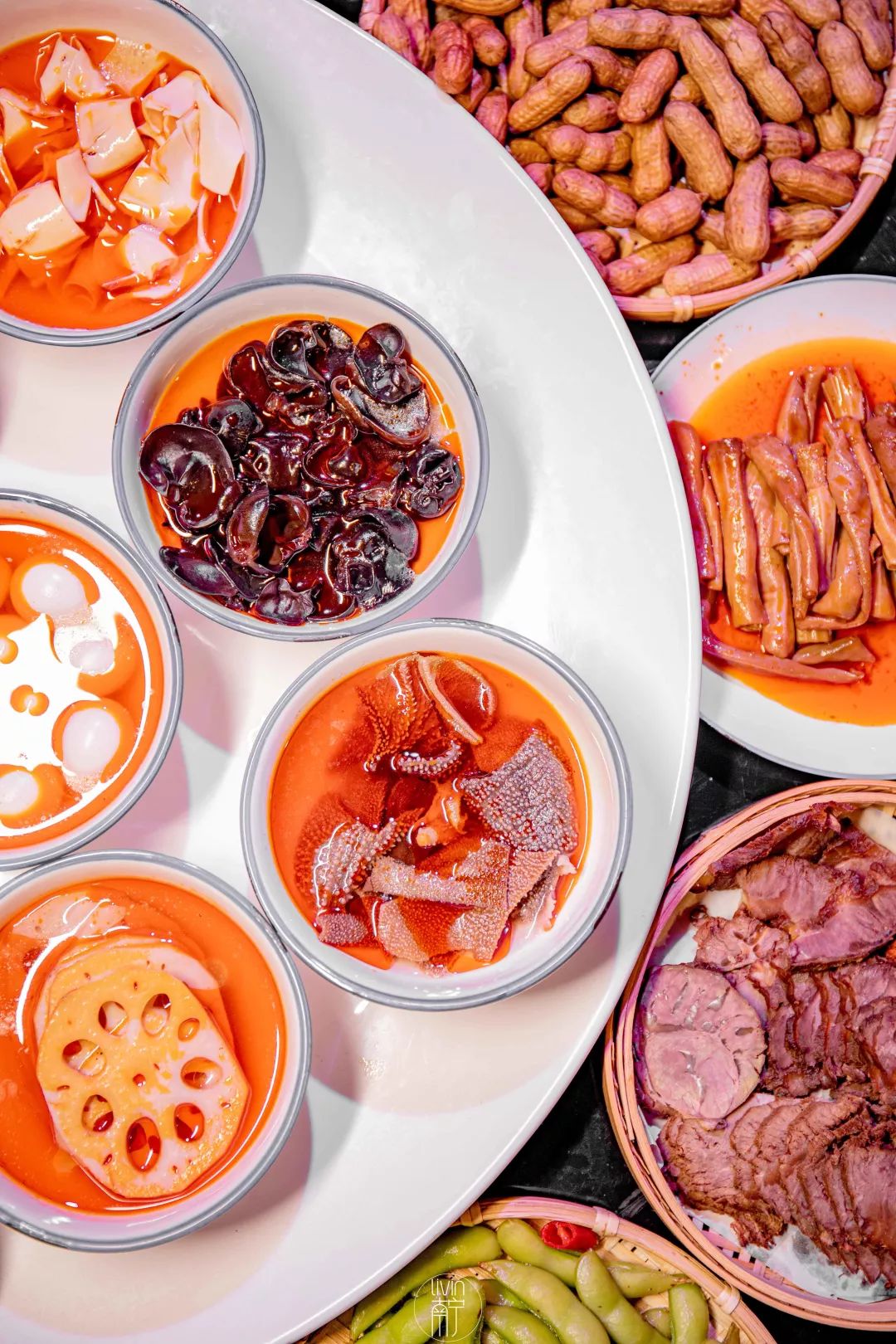 盛天地这间成都来的“网红酒馆”，谢霆锋都打卡了，你还没去过？