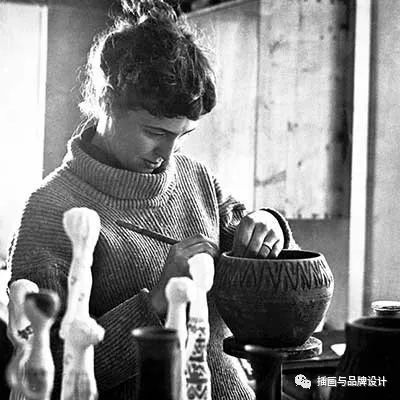 88岁老奶奶“玩泥巴”60年,成为MUJI的常驻陶艺家,她做的陶瓷是全瑞典最可爱的