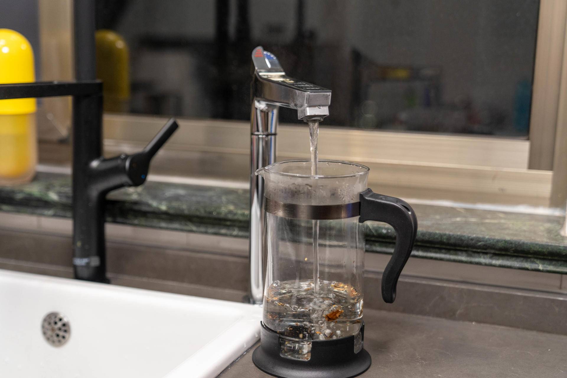 还在烧水喝？A.O.史密斯“热水一键即来”的净水机来了