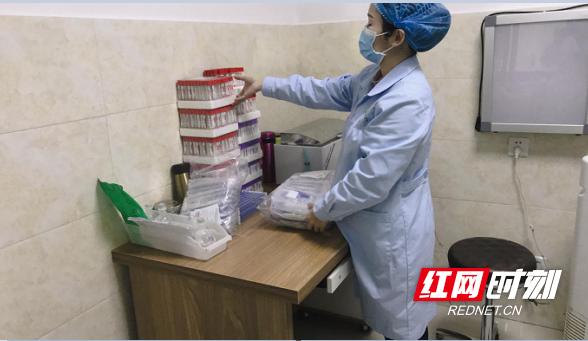 党员冲锋在前勇于担当,党员冲锋在前担当奉献