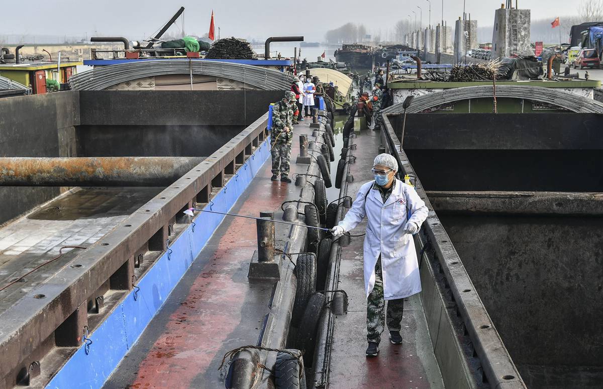 同心战疫致敬最美逆行者手抄报 (战疫必胜致敬最美逆行者的一封信)