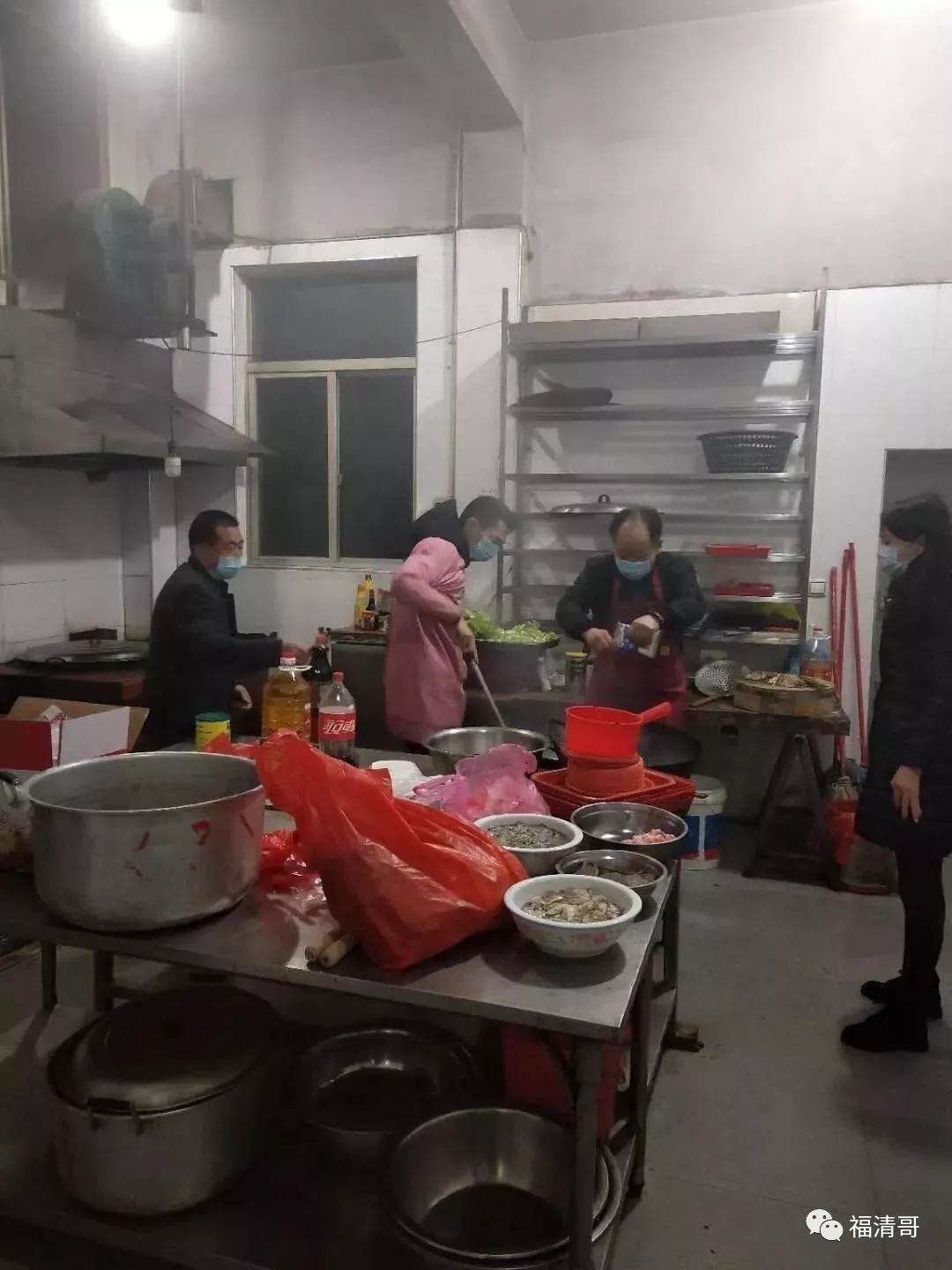 感谢这座城市带给我的温暖,平凡的人给我最多感动片段