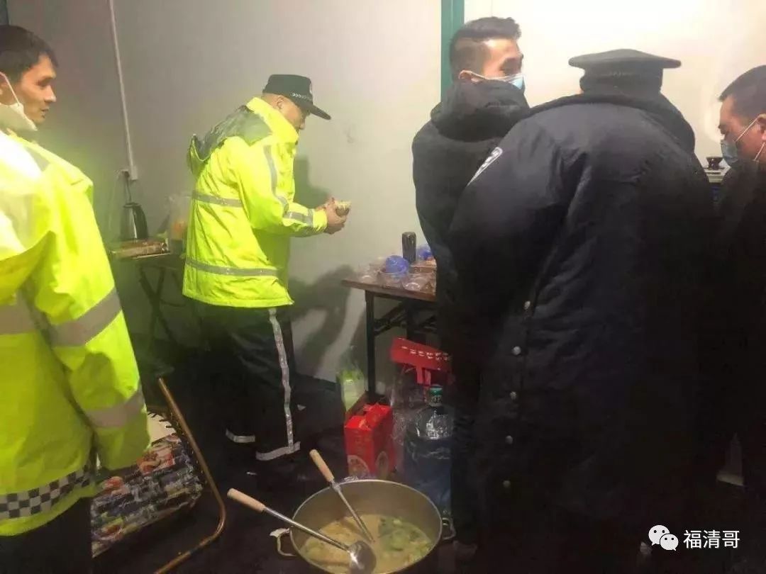 感谢这座城市带给我的温暖,平凡的人给我最多感动片段