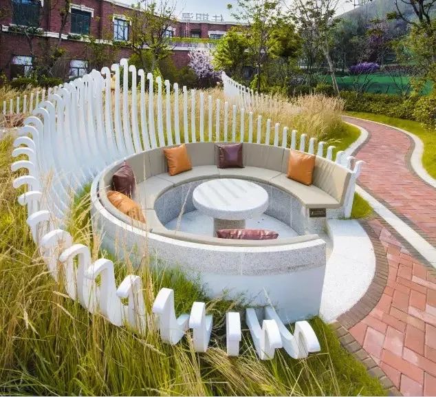 流线型设计的美感,流线景观造型