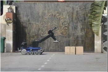 外国大使馆收到可疑包裹,外国发现神秘包裹