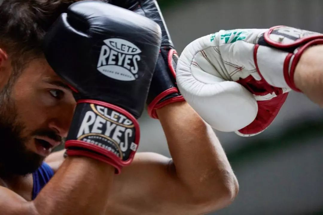 居家抗疫健身视频,居家健身抗疫动起来