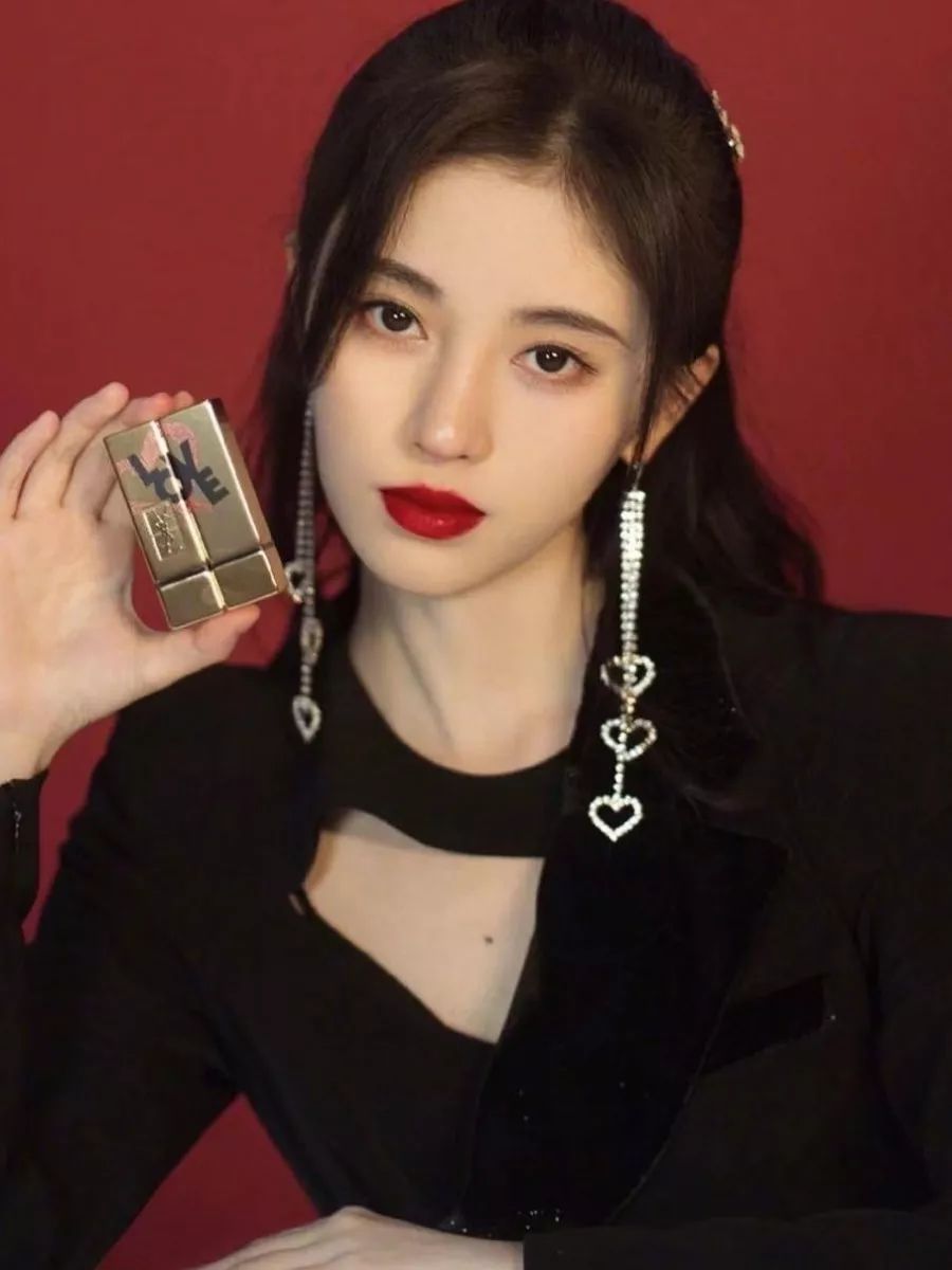 兰蔻情人节限定口红翻毛皮,兰蔻情人节限定礼盒口红丝绒