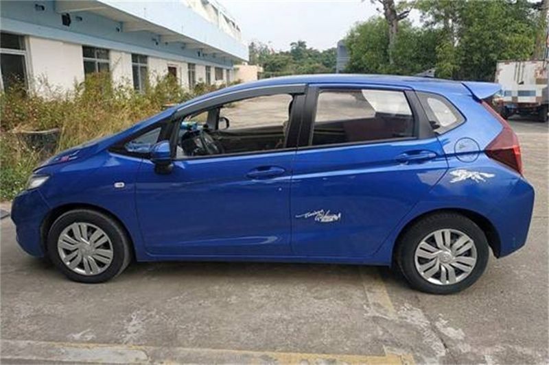 蓝色飞度带天窗,蓝色飞度