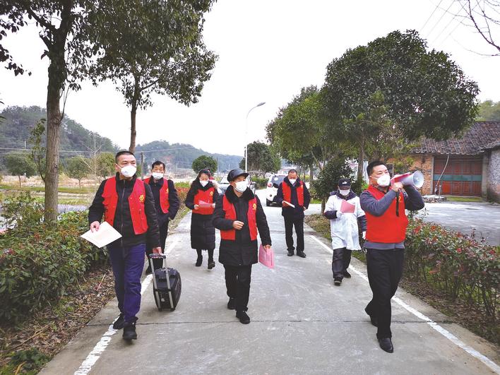 战“疫”一线的“志愿力量”