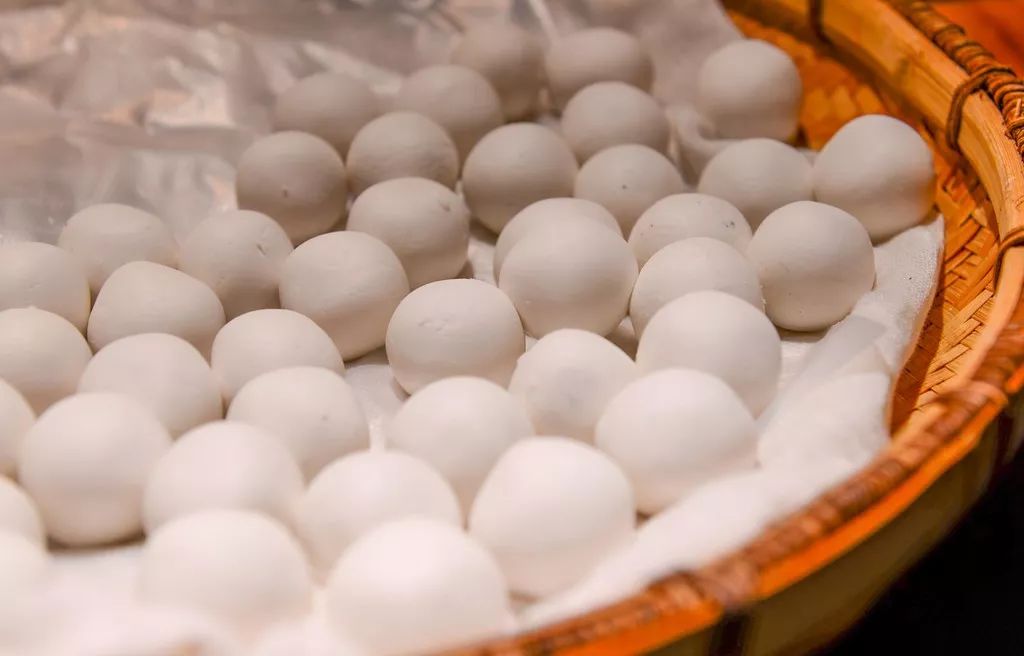 遇到诈骗电话是挂掉还是放任不管,接到诈骗电话就敲锅