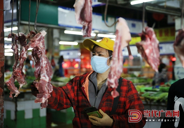 吴桂珍：防疫路上的热心代购人