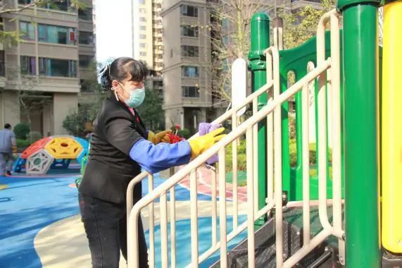 物业为业主提供代购生活用品服务,别人家的物业很贴心