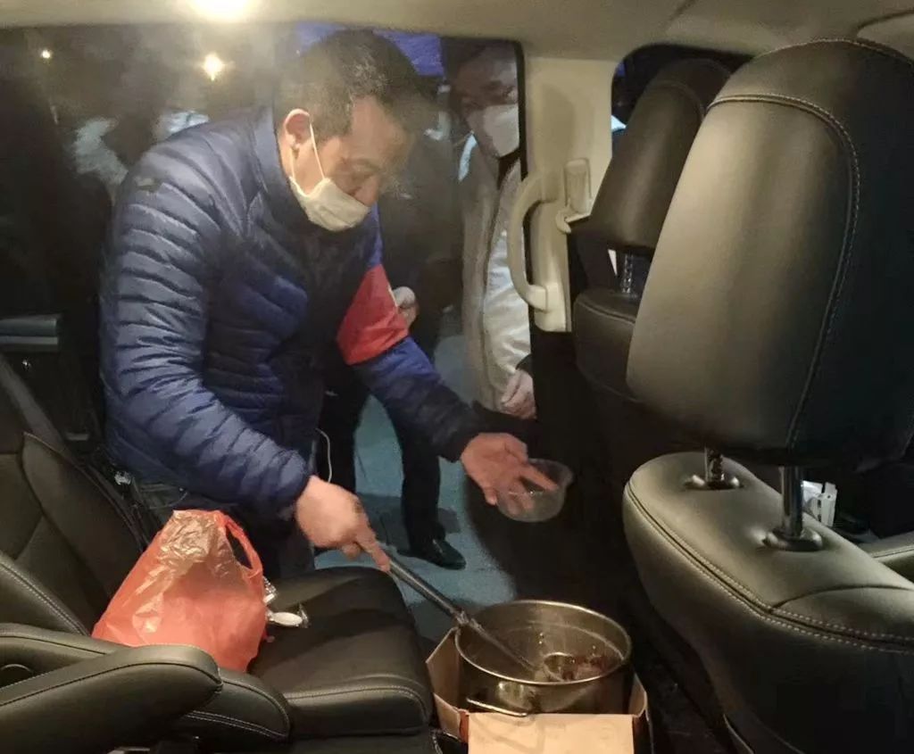 以爱之名齐心战疫,以爱为名为抗疫加油