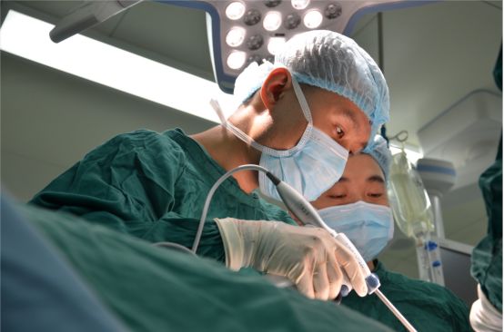 冒牌华西医院,假冒的公立医院