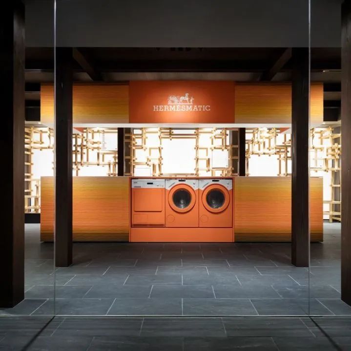 日常生活中的时尚博主,一个居家上班的博主