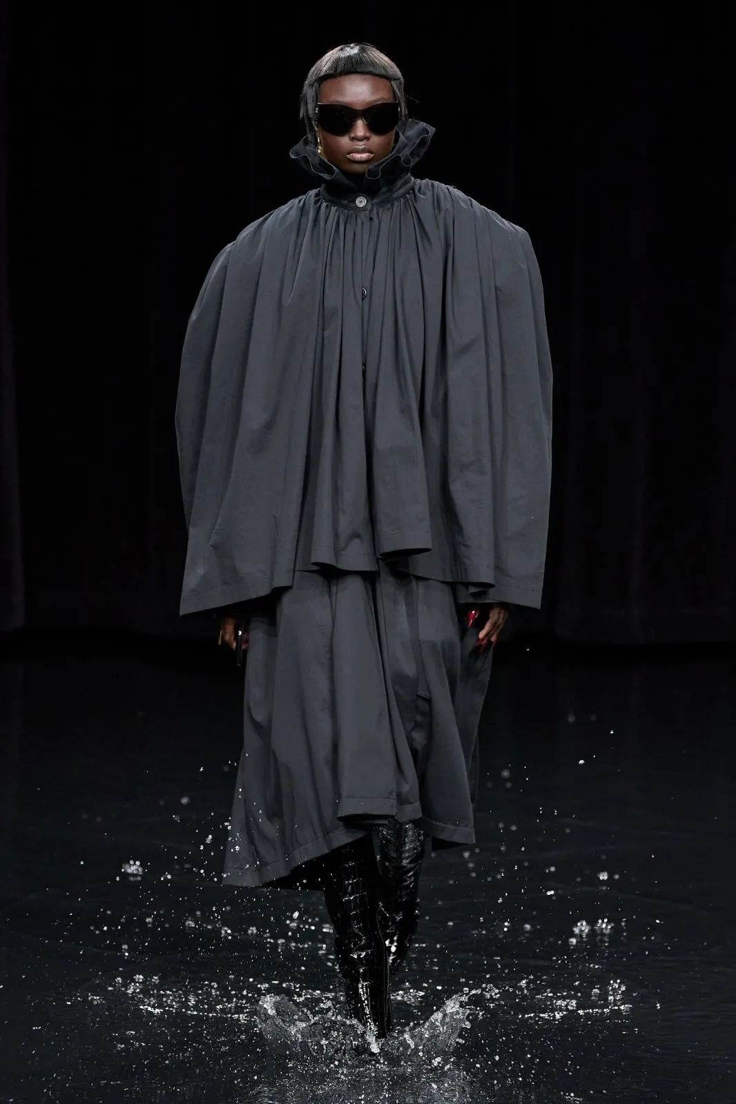 巴黎时装叫什么,什么是巴黎时装