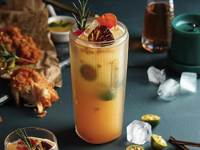 摩飞多功能无线充电榨汁杯,摩飞morphyrichards无线榨汁杯