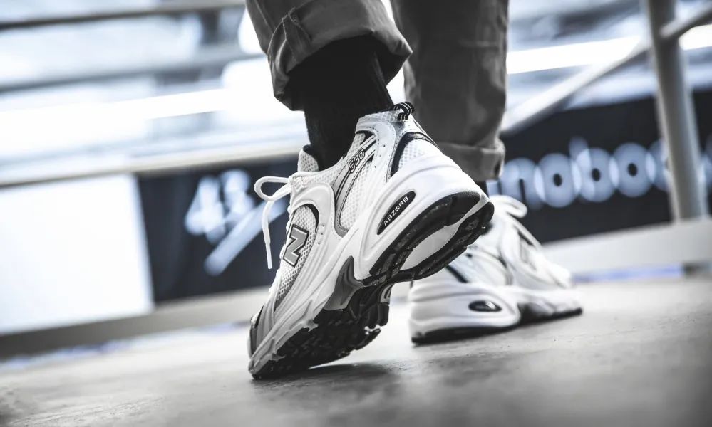 我小心翼翼地藏起这双“钻石鞋款”丨《每周冷门球鞋大赏》