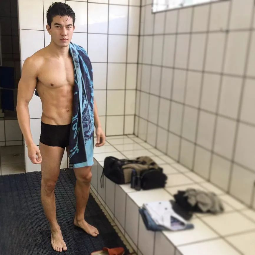 鍥涘窛鎴愰兘璇枃鑰佸笀,鎴愰兘璇枃鑰佸笀