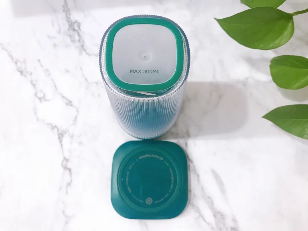 摩飞榨汁杯免费换新 (摩飞榨汁杯和气泡榨汁杯)