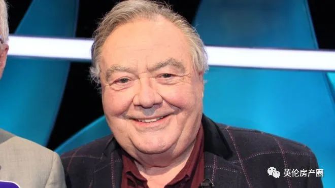 张文宏教授为英国华人专场讲座整理来了：少出门多休息，多吃水果鸡蛋喝牛奶