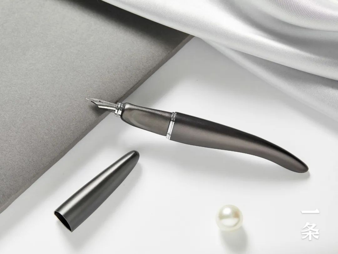 钢笔在多久就发明了,钢笔怎么发明的呢