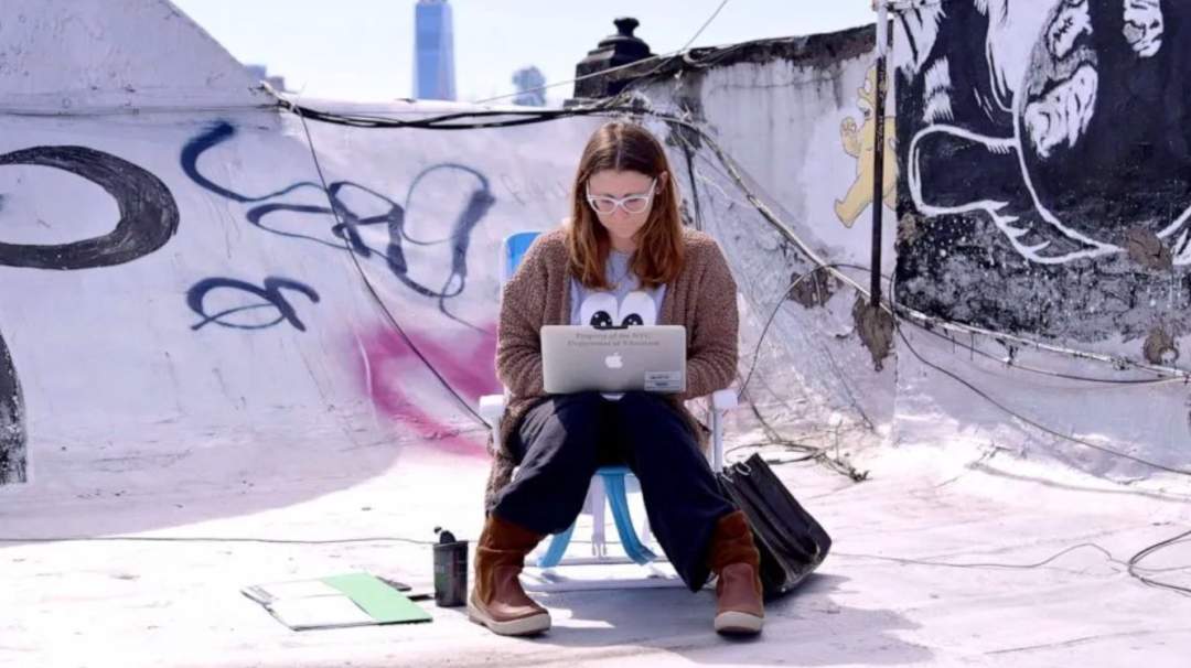 居家隔离后，许多国家网络崩了……为什么中国没事