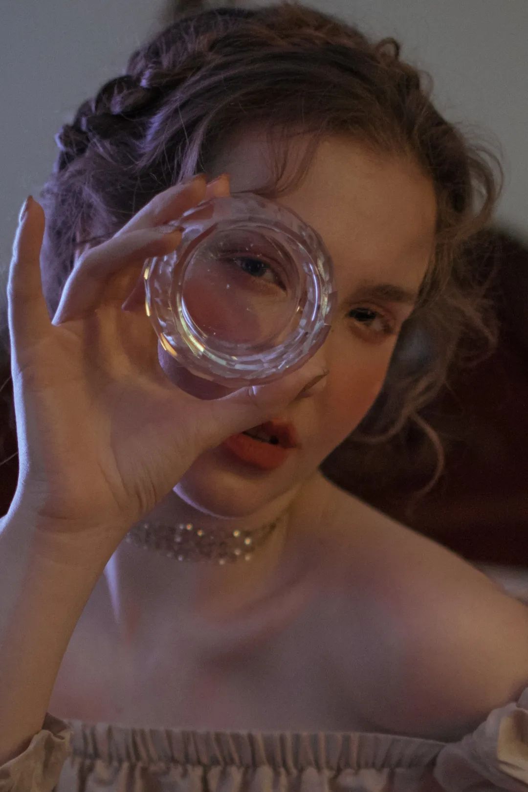 摄影师拍摄小道具,摄影师拍摄道具视频