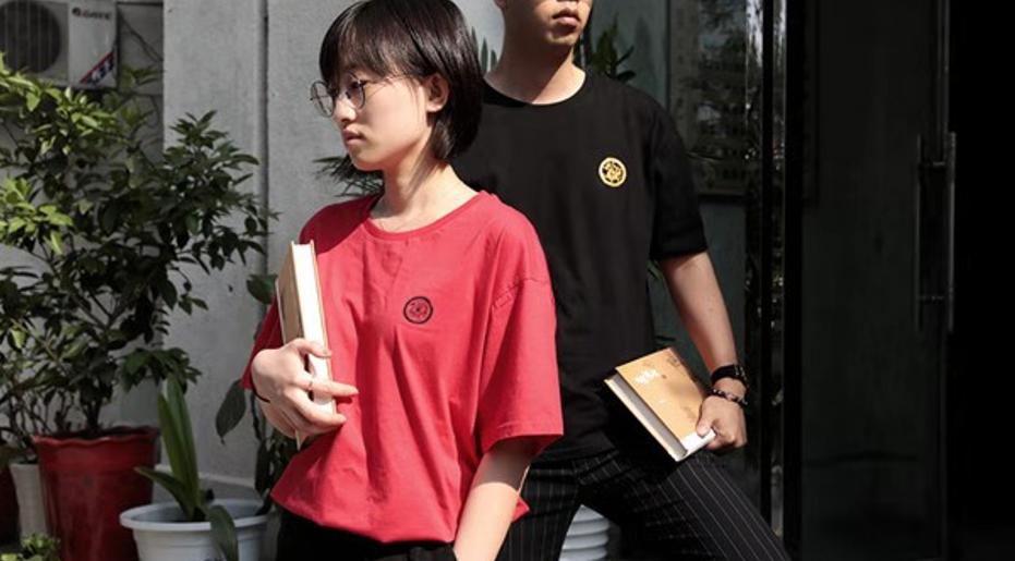 黄子韬和辛柏青,黄子韬清爽少年感穿搭盘点