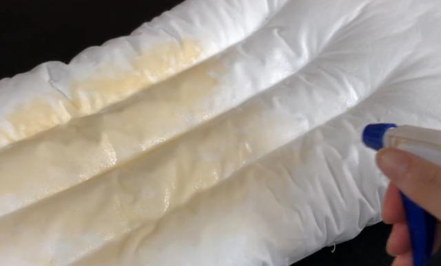 枕头发黄又不能洗,枕头发黄不用水洗喷一喷就干净