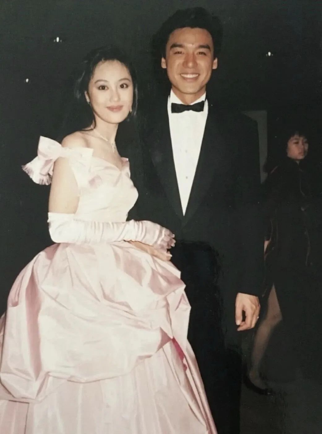 4岁逛连卡佛，13岁成香奈儿常客，她才是初代白富美