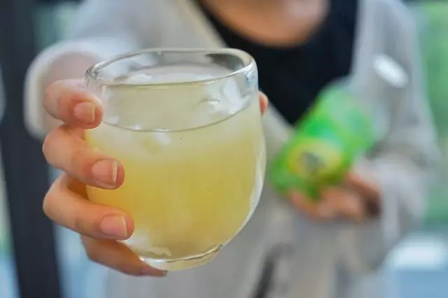 是我长大了，还是这些童年饮料不好喝了？15省家乡饮料报告