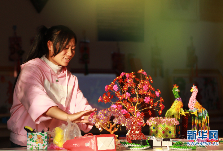 富源:“90后”带3000留守妇女“指尖致富”