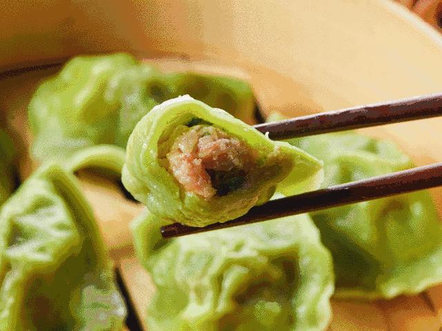 小鲁哥携手万小汇直播探店！小米手环、蒂佳婷面膜走到哪送到哪