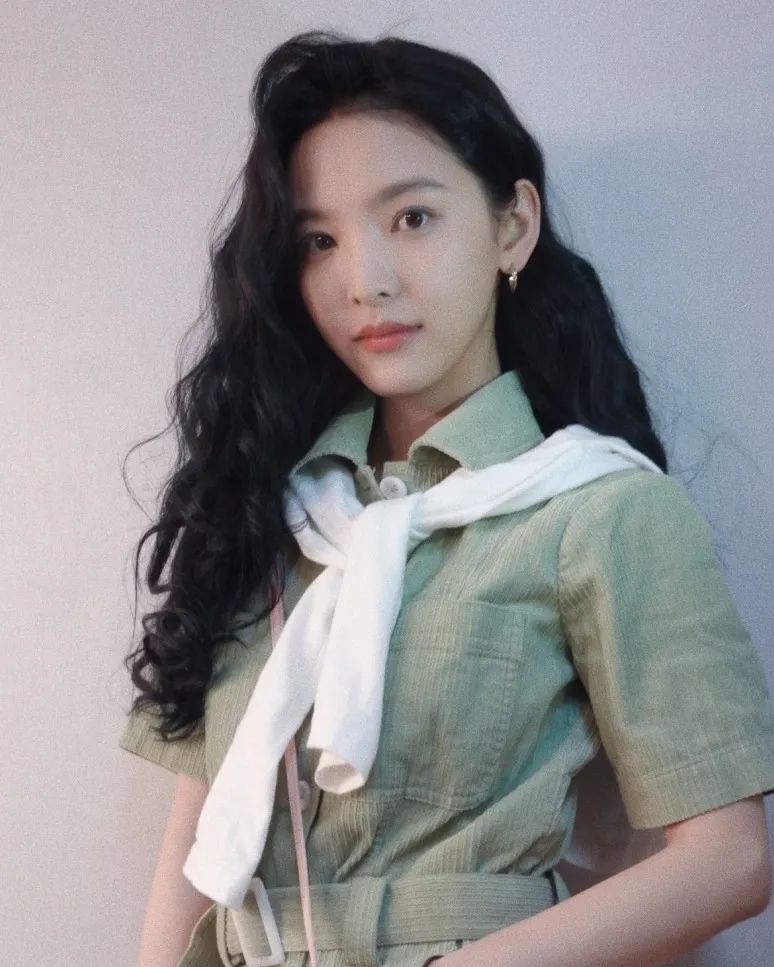 李敏镐扎头发禁忌,李敏镐金丝草卷发