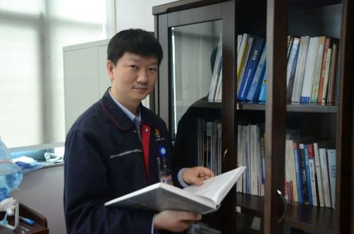 航空工业的广大青年不负青春/开拓进取